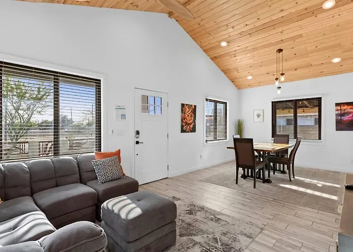 Charming House & In Downtown Apartment Phoenix