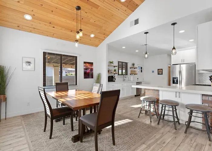 Charming House & In Downtown Apartment Phoenix