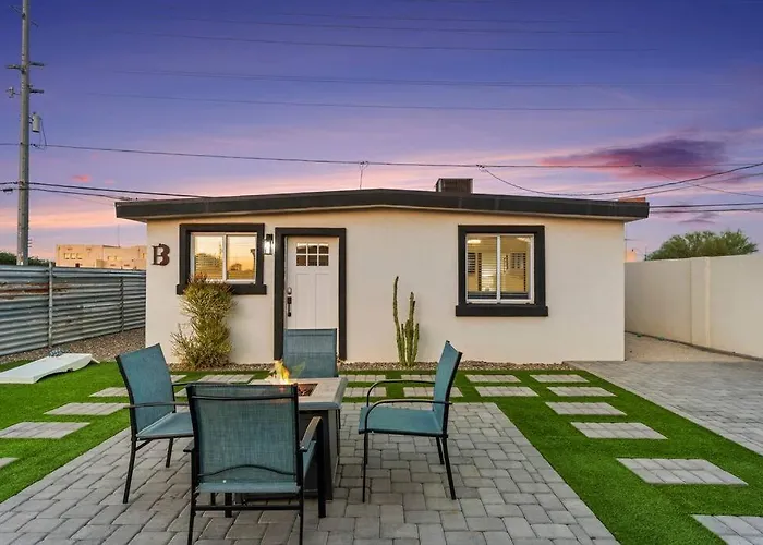 Charming House & In Downtown *